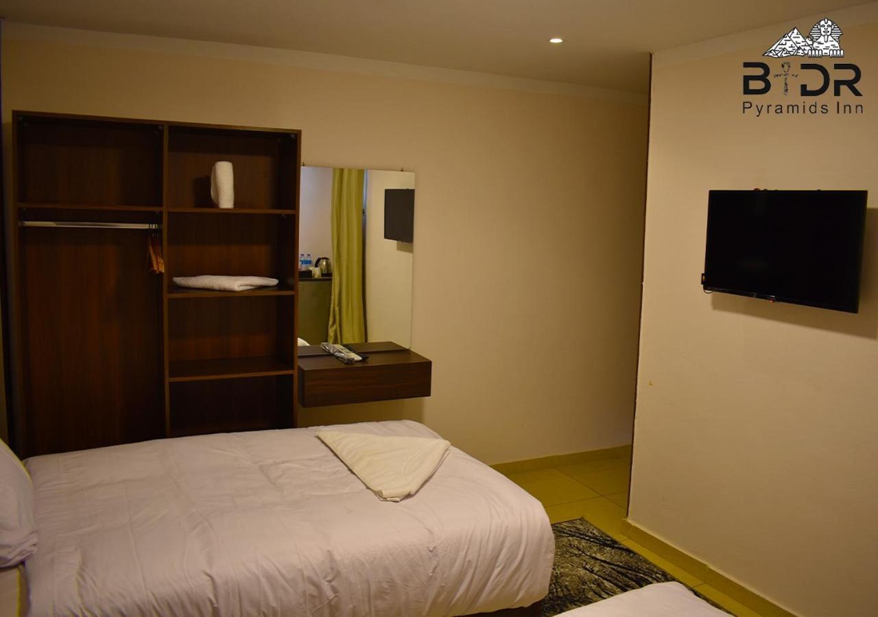 Badr Pyramids Inn Nazlet el-Sîsi Extérieur photo